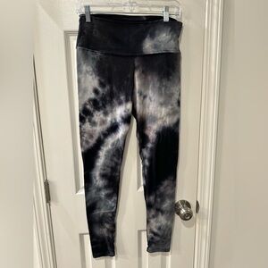 Stylish Black and Gray Tie-Dye Leggings